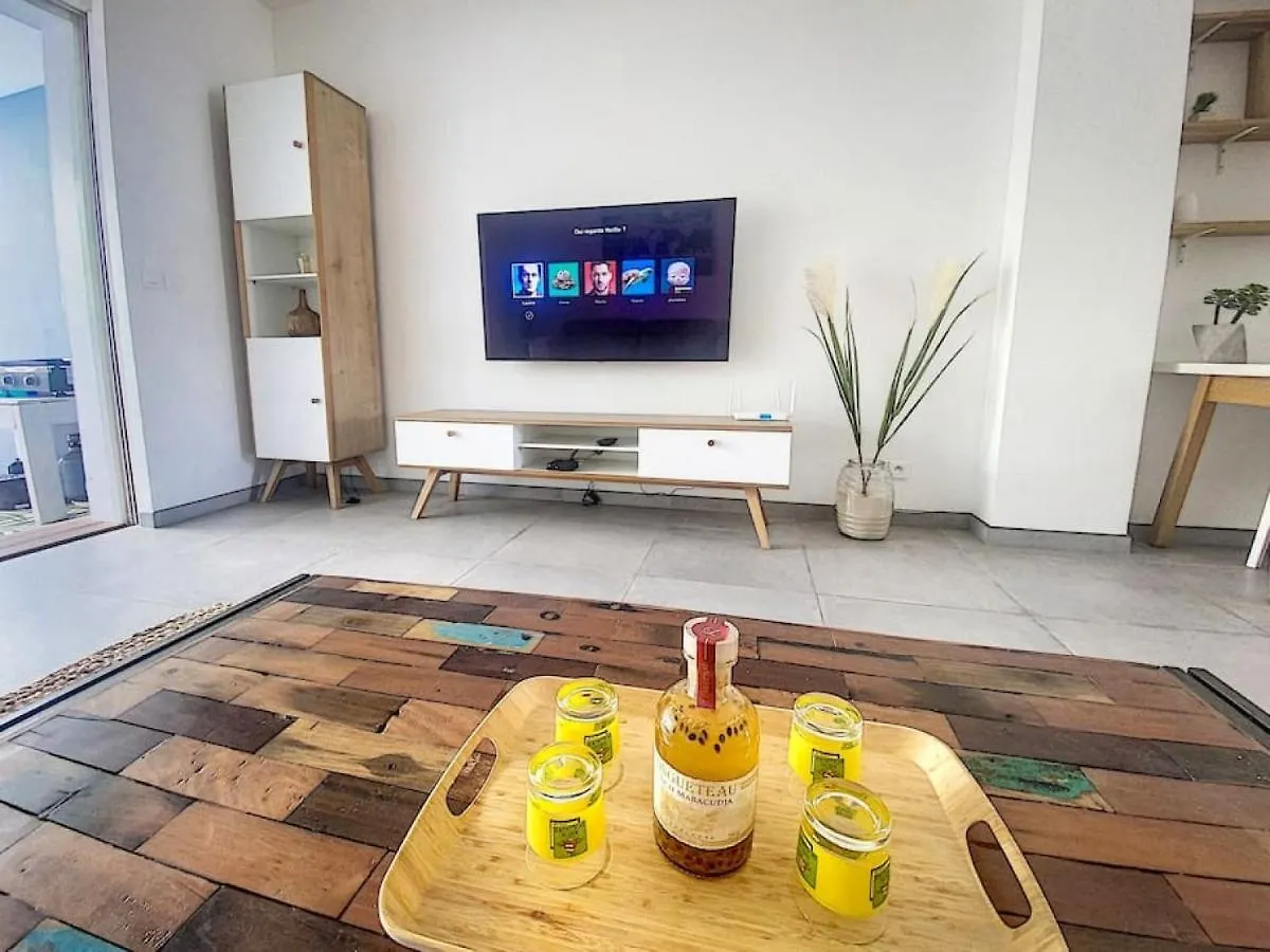 Villa Casalilo, Orient Bay 0*,